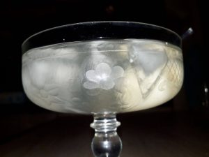lychee martini, lychee martini recipe, how to make a lychee martini, how to make lychee martini, lychee martini cocktail, lychee martinis