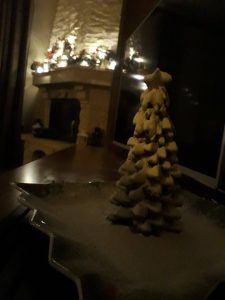 How to prepare gingerbread cookies Christmas tree to impress your home guests. 